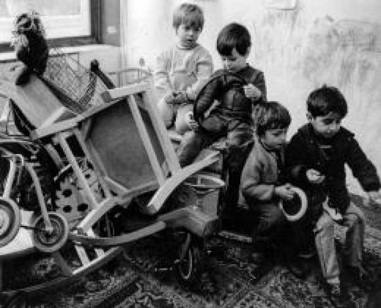 media-library02e1j49id5mmf9gKjLE